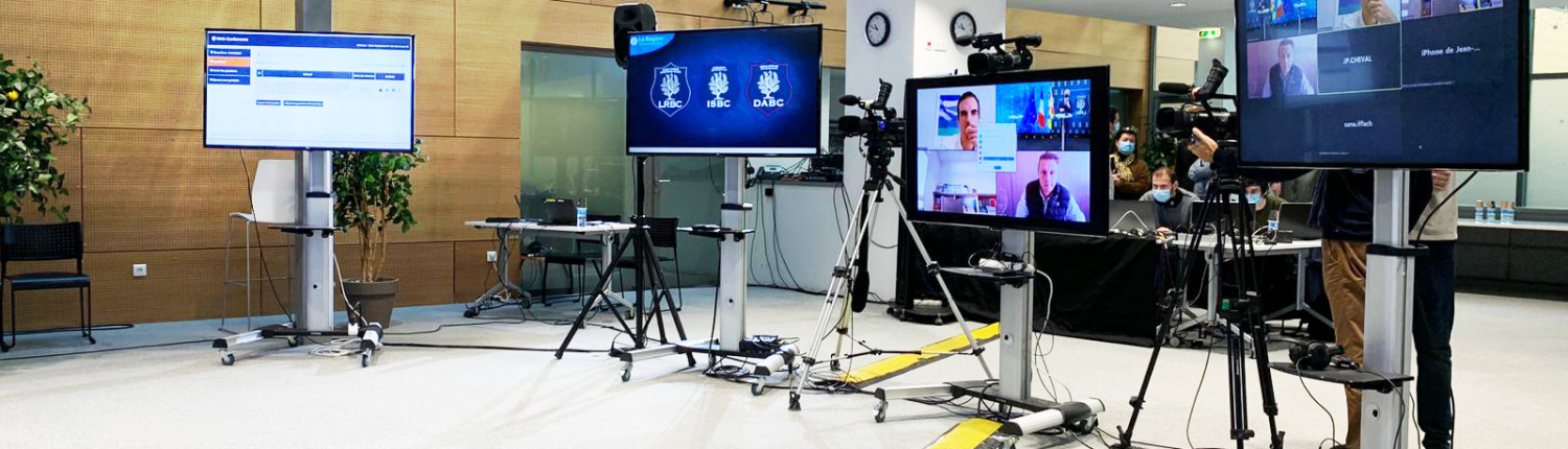 Plateau Tv pour diffusion d'un événement en ligne - événement virtuel ou à distance